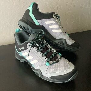 Women’s Adidas Terrex hiker, trail shoe new 8.5